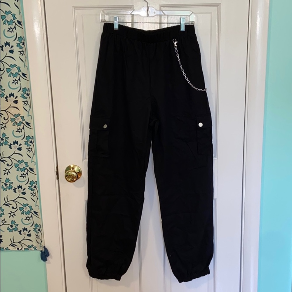 Trendy Joggers w/ Removable Chain - Picture 2 of 9